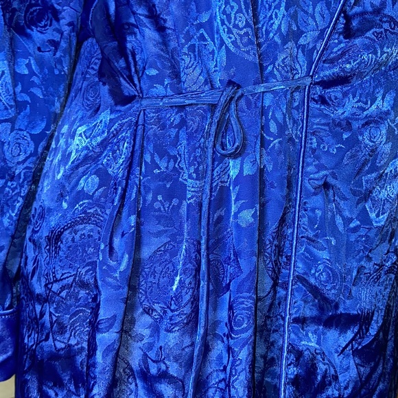 Vintage Victoria's Secret Gold Tag Blue Shimmery Embossed Satin Robe Medium - Picture 11 of 16